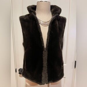 BLASSPORT Reversible Vest Size Small NWOT Faux Fur/Polyester -Two Slant Pockets
